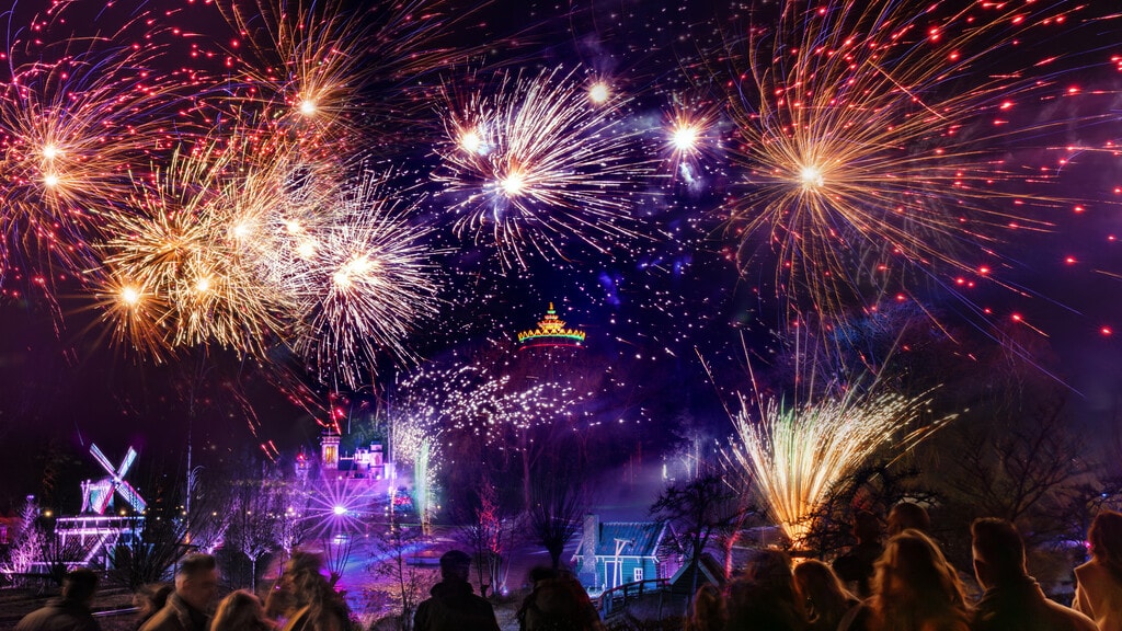 Vuurwerk boven de Siervijver tijdens Oud en Nieu